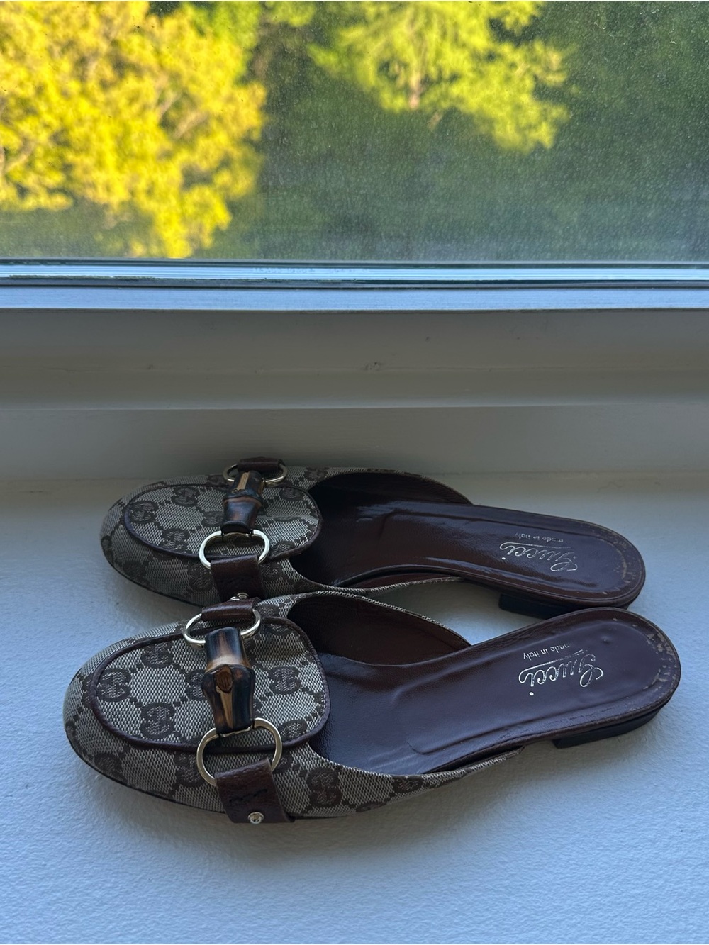 Authentic Gucci canvas mule slides flats - Picture 6 of 6